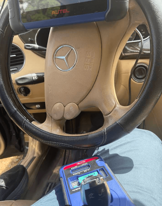 Mercedes key programming with Autel device